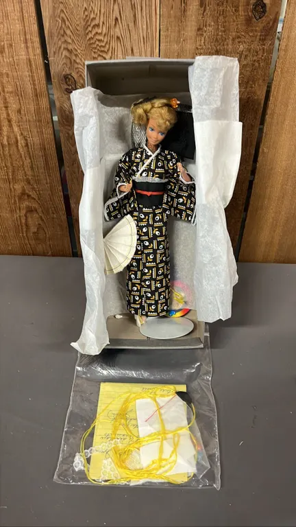 VINTAGE BARBIE WITH CUSTOM JAPANESE KIMONO & ACCESSORIES: INCLUDES STAND