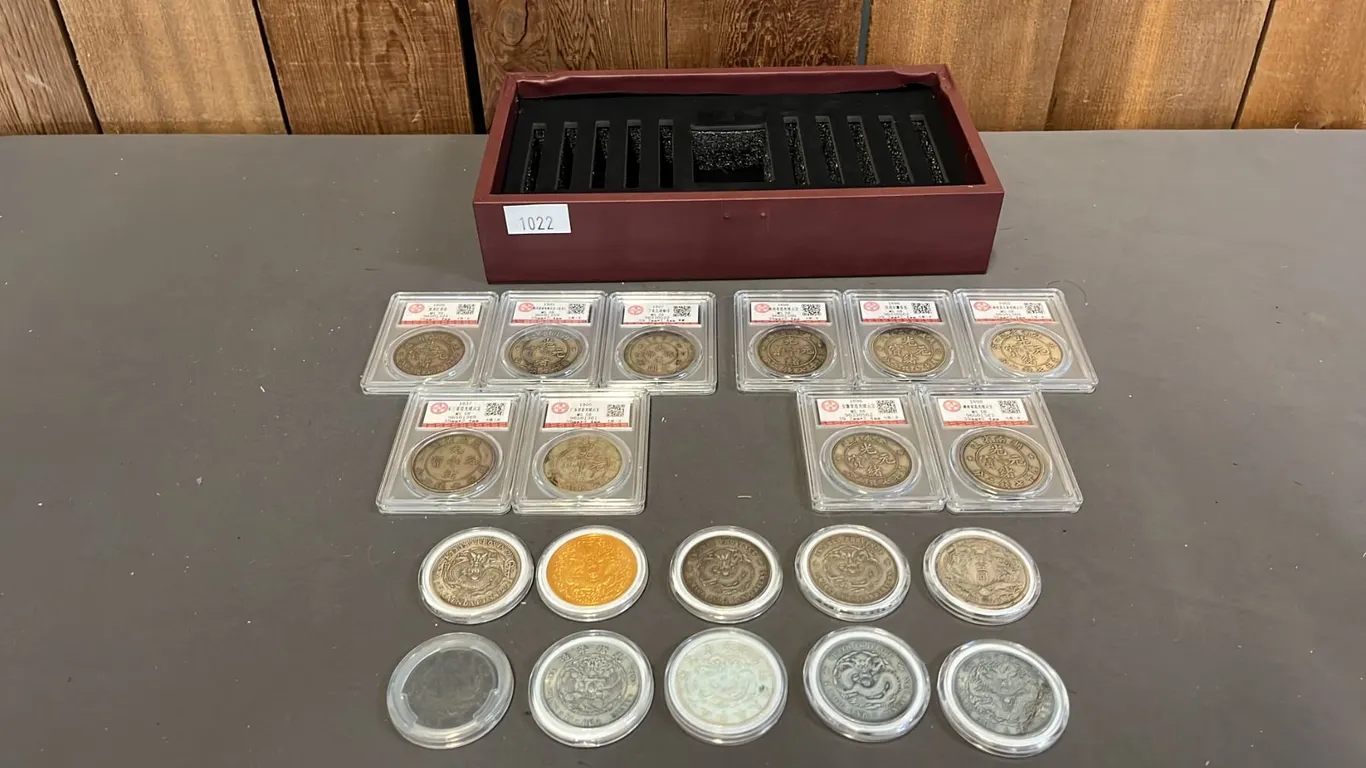 COLLECTION OF VARIOUS CASED TOKEN & COINS *AUTHENTICATION UNKNOWN*
