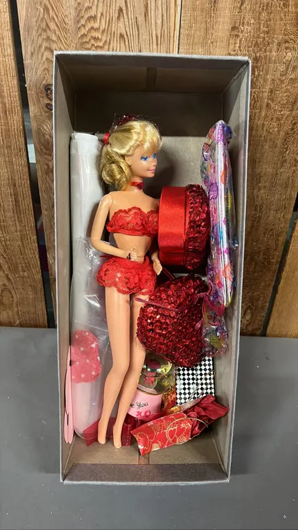 VINTAGE BARBIE WITH CUSTOM VALENTINE'S OUTFIT & ACCESSORIES