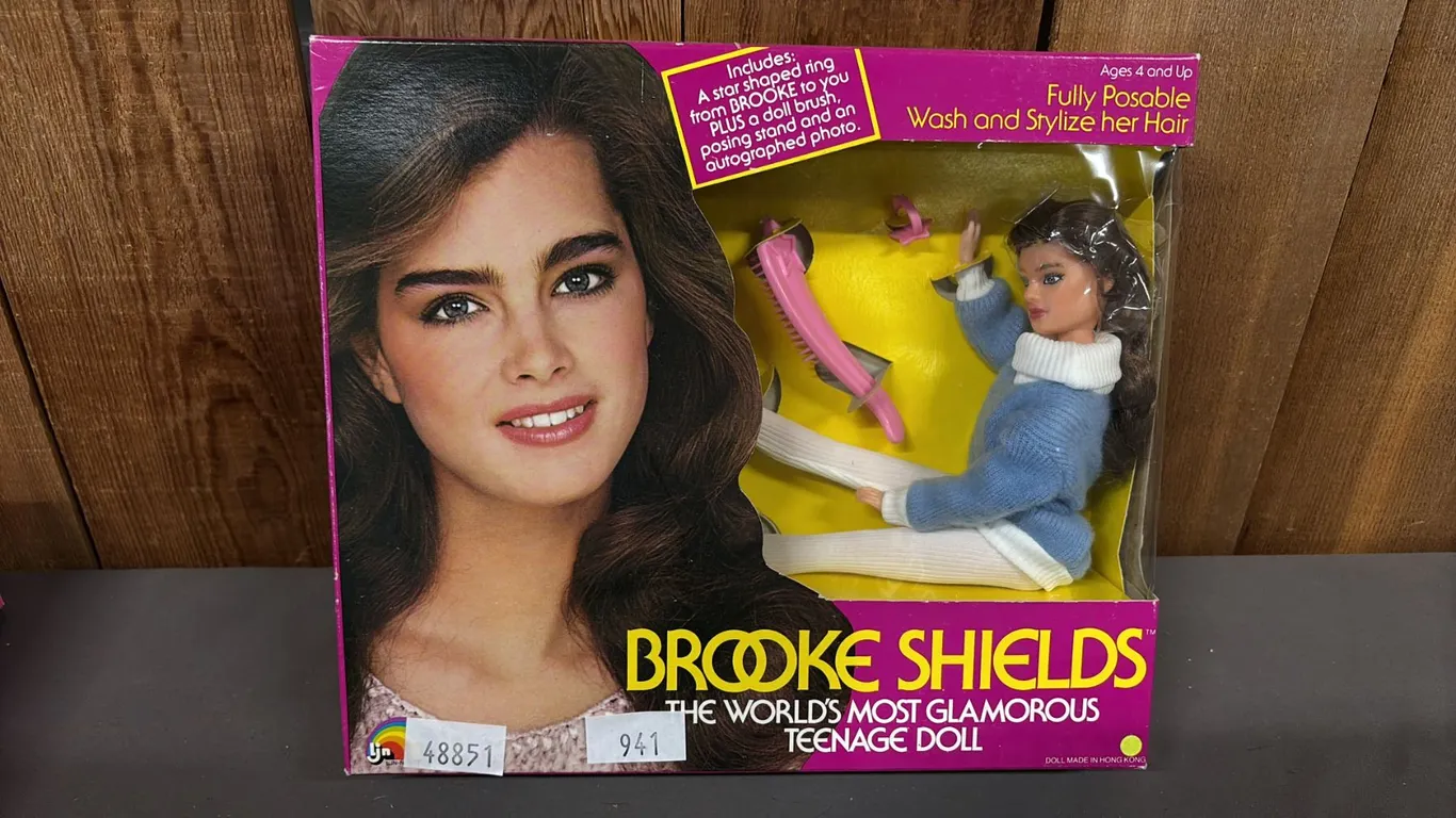 VINTAGE BROOKE SHIELDS THE WORLD MOST GLAMOROUS TEENAGE DOLL *IN ORIGINAL BOX*