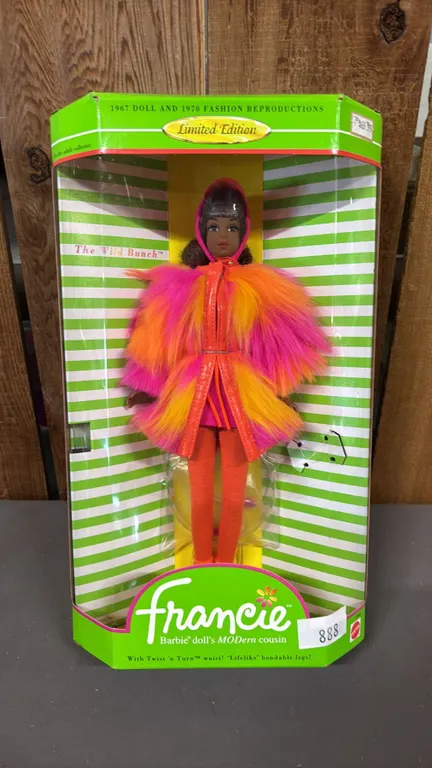 VINTAGE 1996 WILD BUNCH FASHION FRANCIE: 1960 DOLL & 1970 FASHION REPRODUCTIONS *IN ORIGINAL BOX*