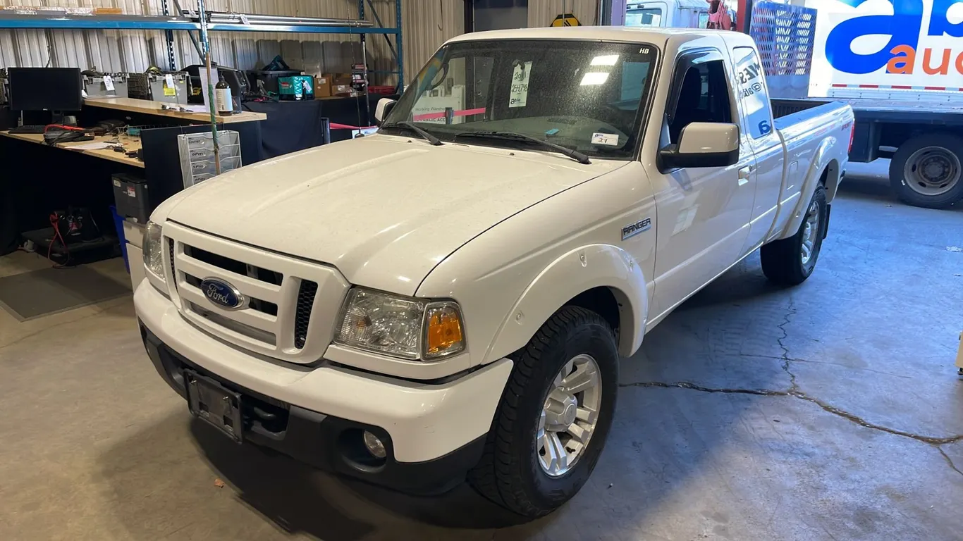 2011 FORD RANGER SPORT 4X4 PICKUP WHITE VIN 1FTLR4FE7BPA75334