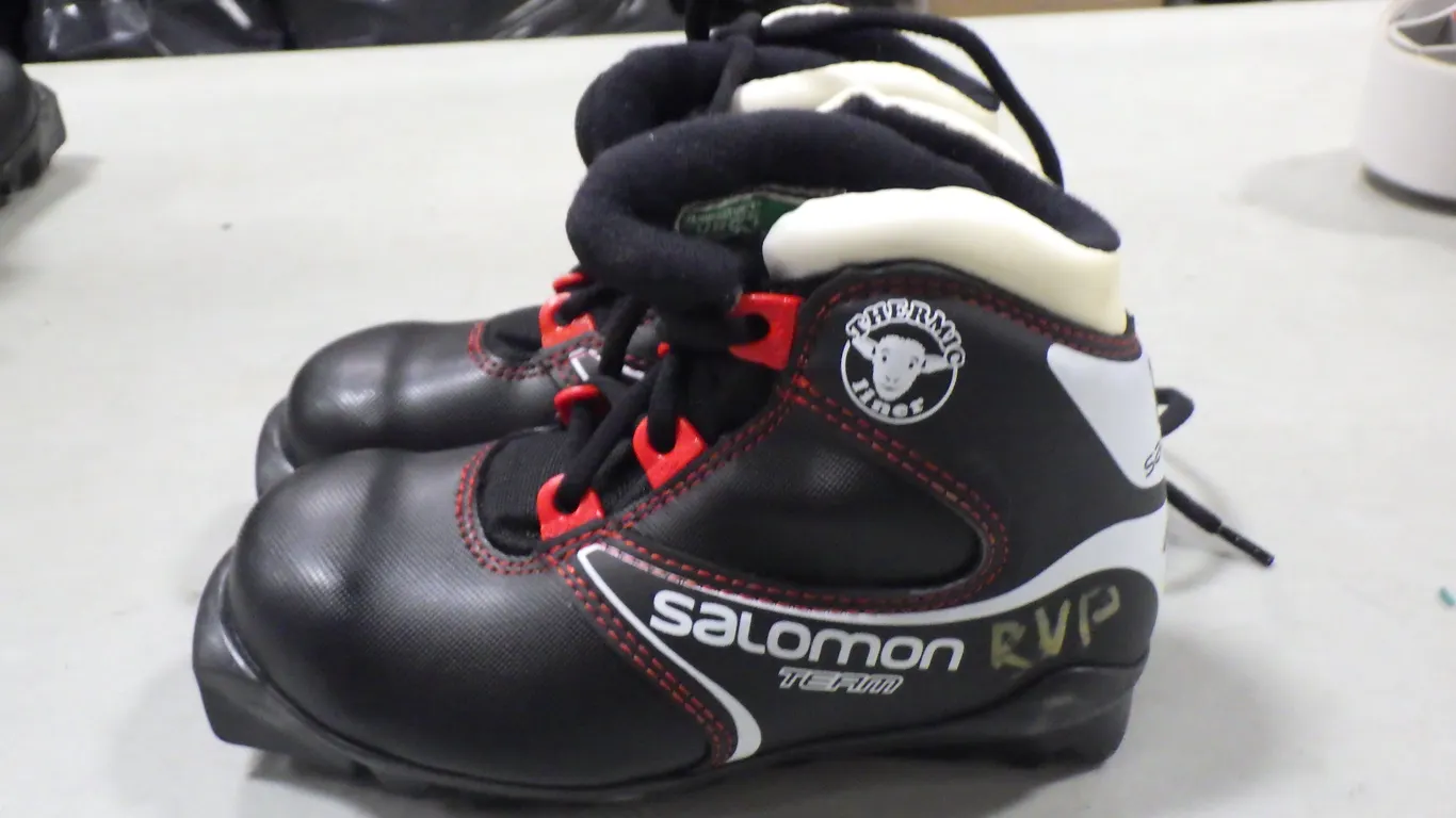 Salomon Team Cross-country ski boot (size 11-K) Salomon Team