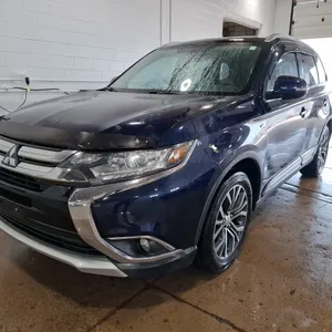 2017  Mitsubishi  Outlander  Touring