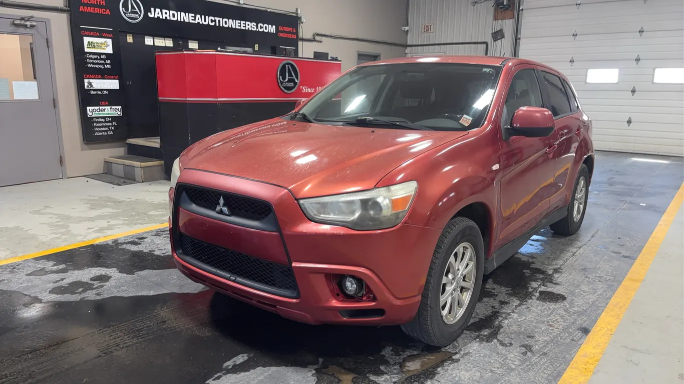 2011 Mitsubishi RVR SE
