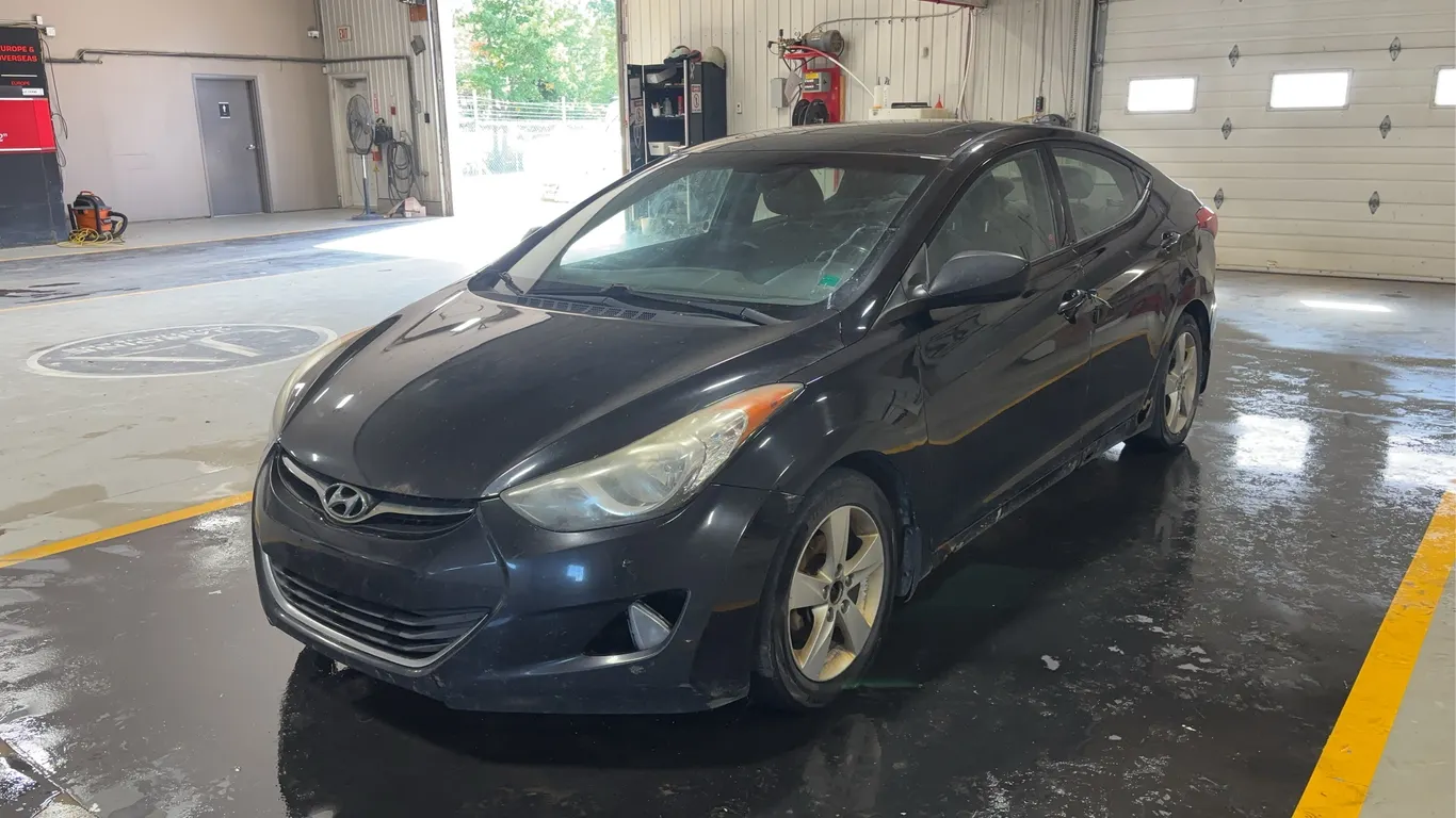 2013 Hyundai ELANTRA GLS 4dr Sedan 6A