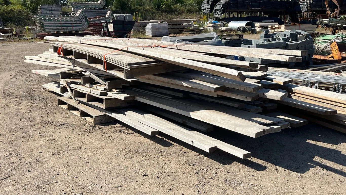 Approx. (30) Assorted Lumber