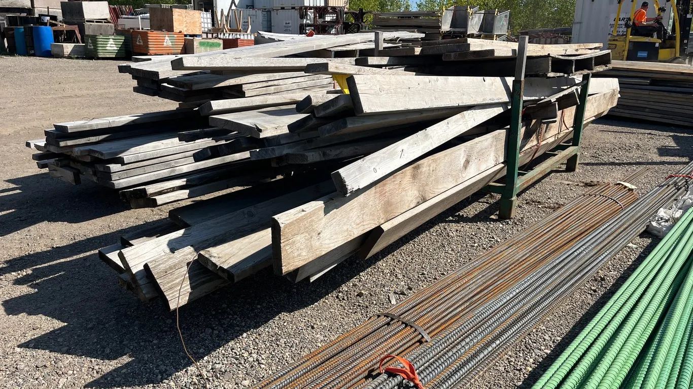 Approx. (25) Assorted Lumber