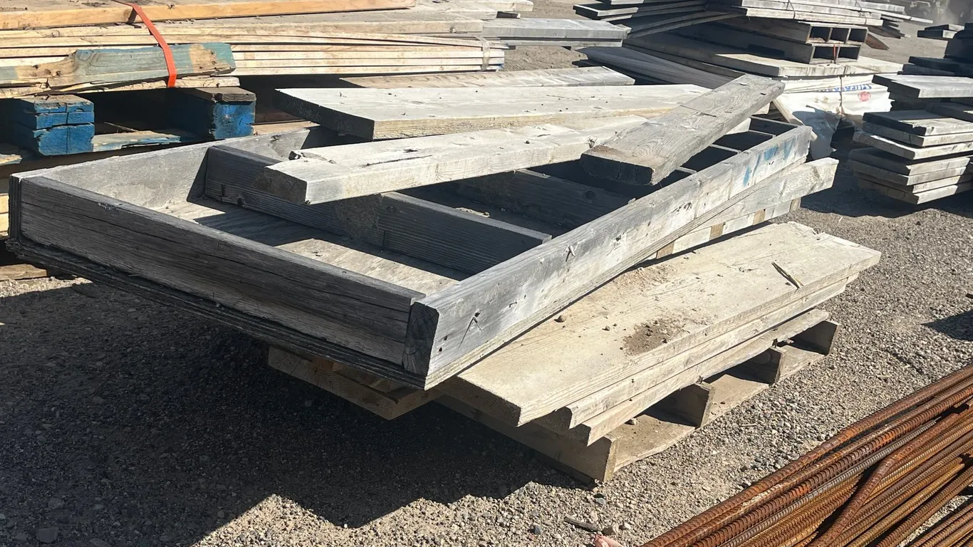 Approx. (10) Assorted Lumber