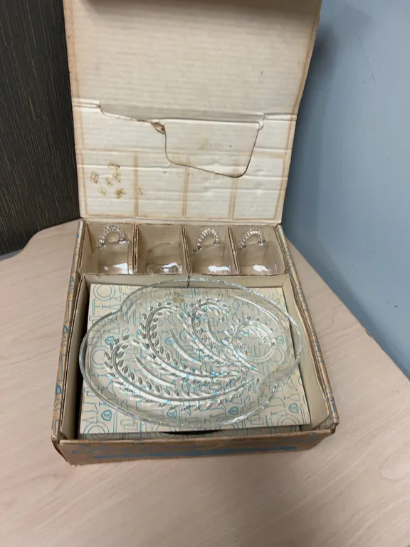 Federal Glass Homestead Snack Set in Original Box