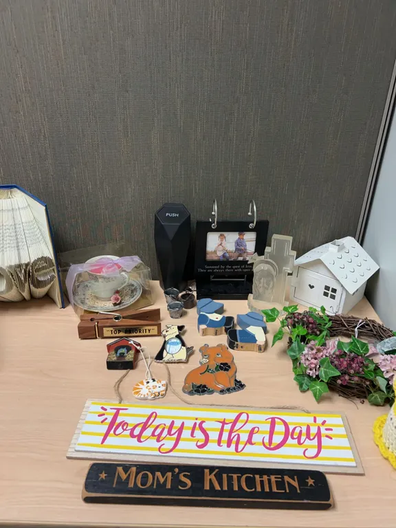 Decorative Home and Office Ornaments Collection