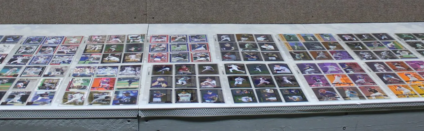 Baseball Cards Binder Pages w/ Griffey, Biggio, Piazza