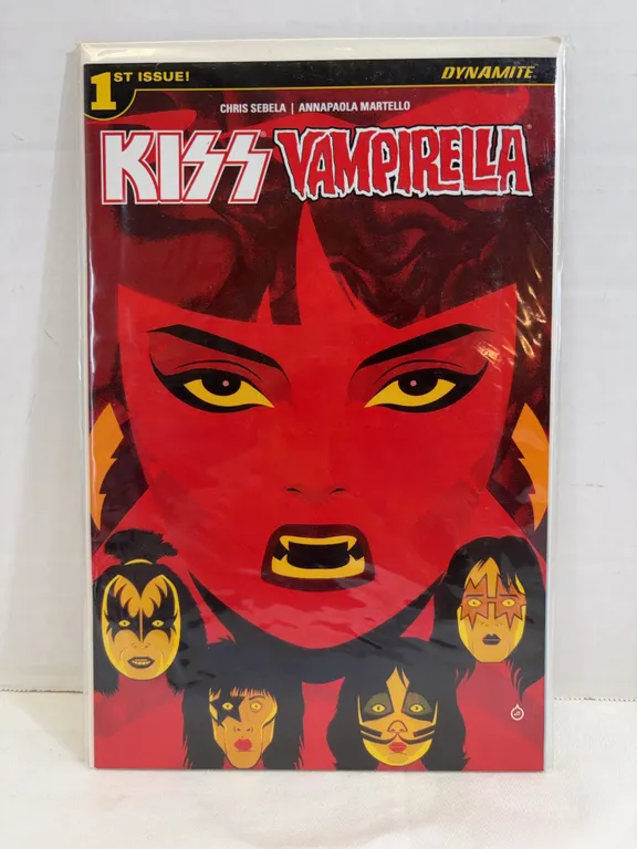 Dynamite Entertainment - Kiss Vampirella #1