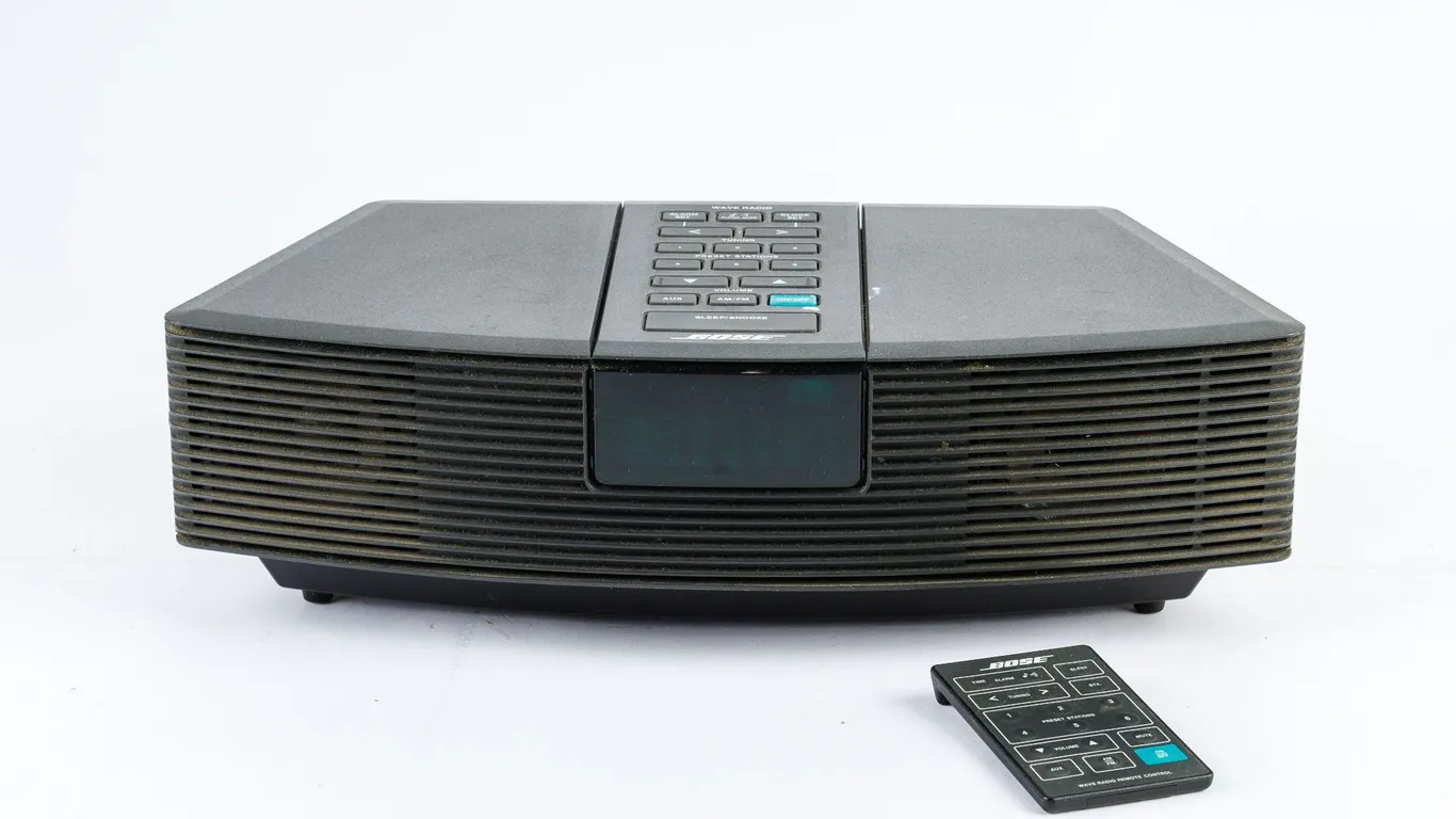Bose Wave Radio Model AWR1-1W AM/FM Tabletop Alarm Clock Radio