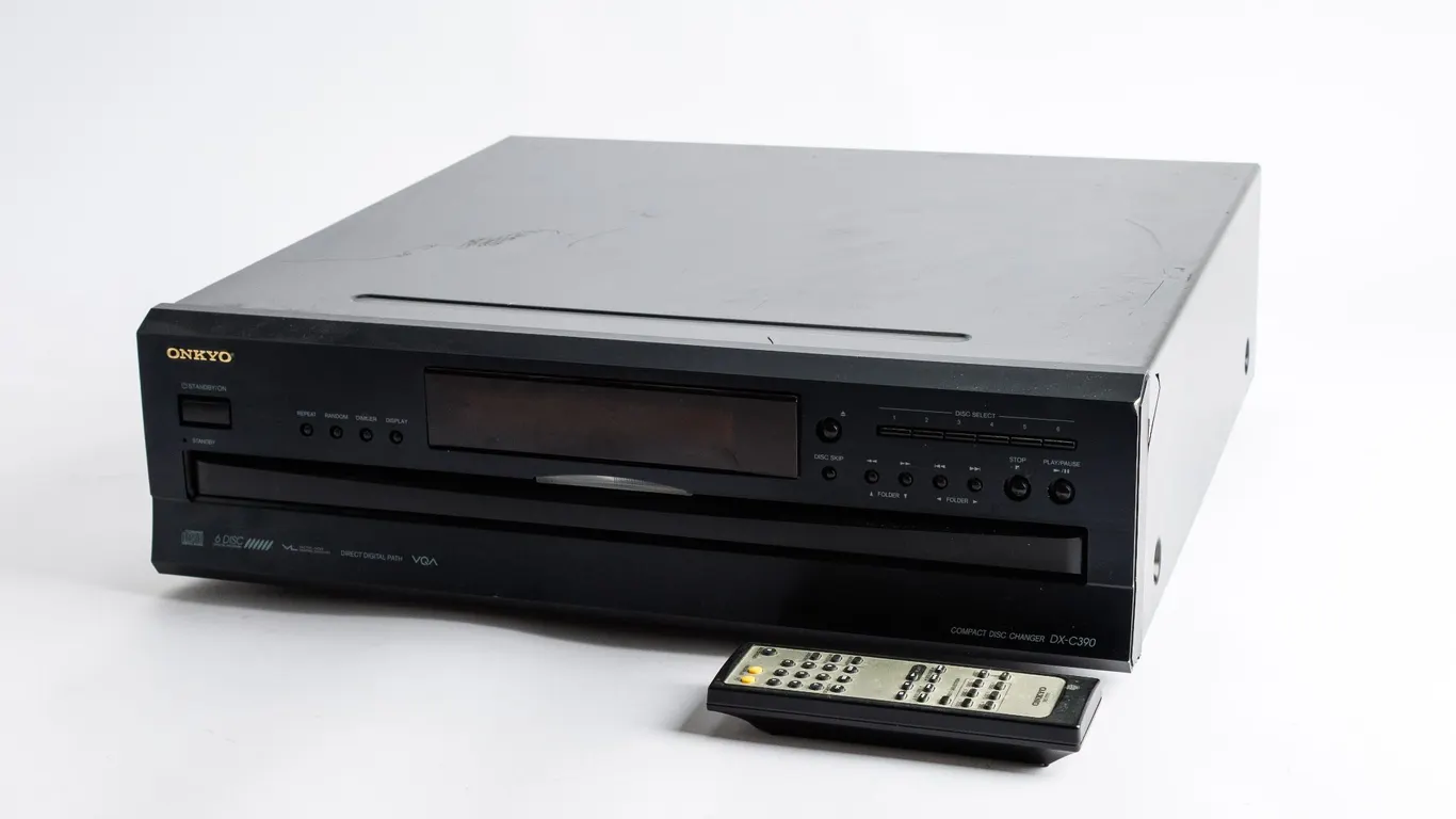 Onkyo DX-C390 6-Disc Carousel CD Player with Remote Control