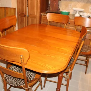 Dining Table & Chairs