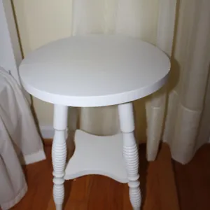 White Round Accent Table