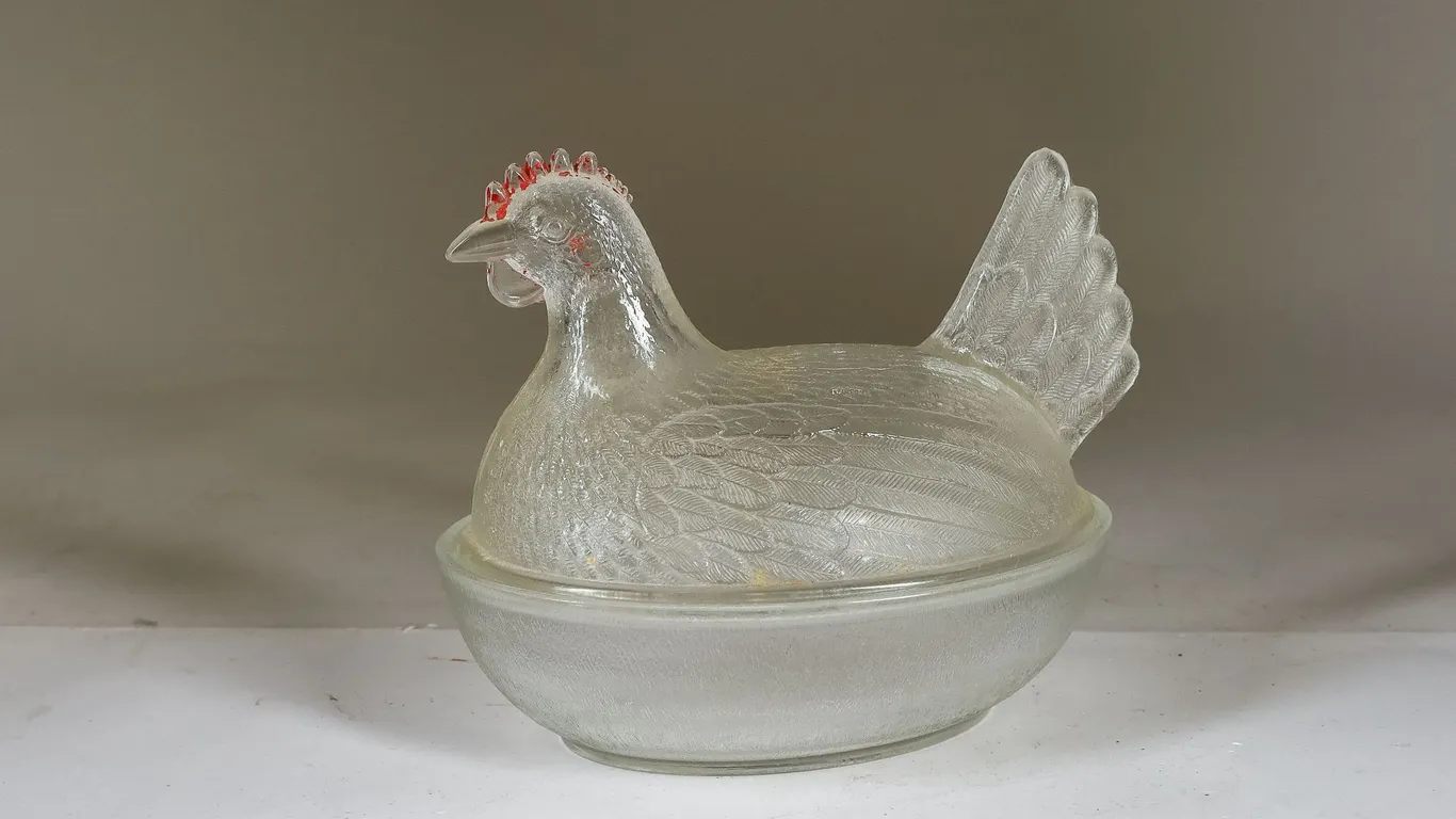 A Vintage Indiana Glass Clear "Hen on Nest" Dish