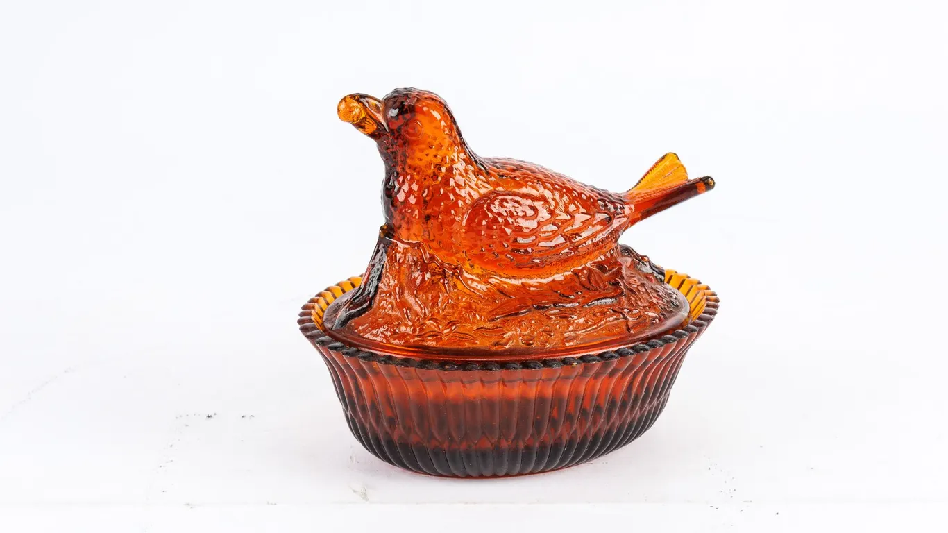 Vintage Amber Glass Robin on Nest Dish!