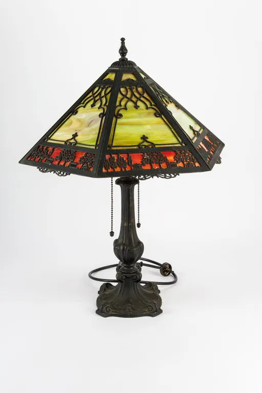 Vintage Arts & Crafts Landscape Slag Glass Table Lamp