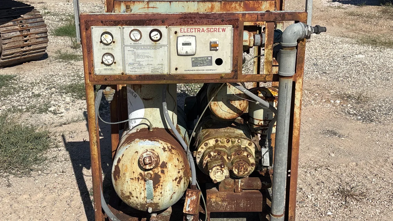 GARDNER DENVER ELECTRA SCREW SKID MOUNTED AIR COMPRESSOR