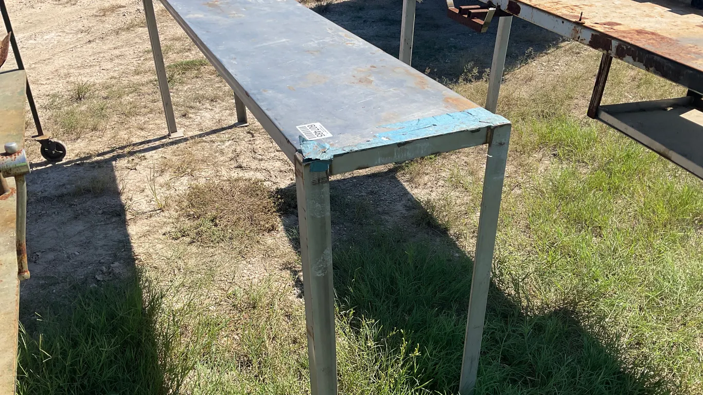 SHOP TABLE