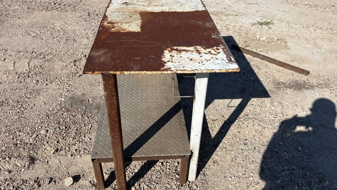 SHOP TABLE