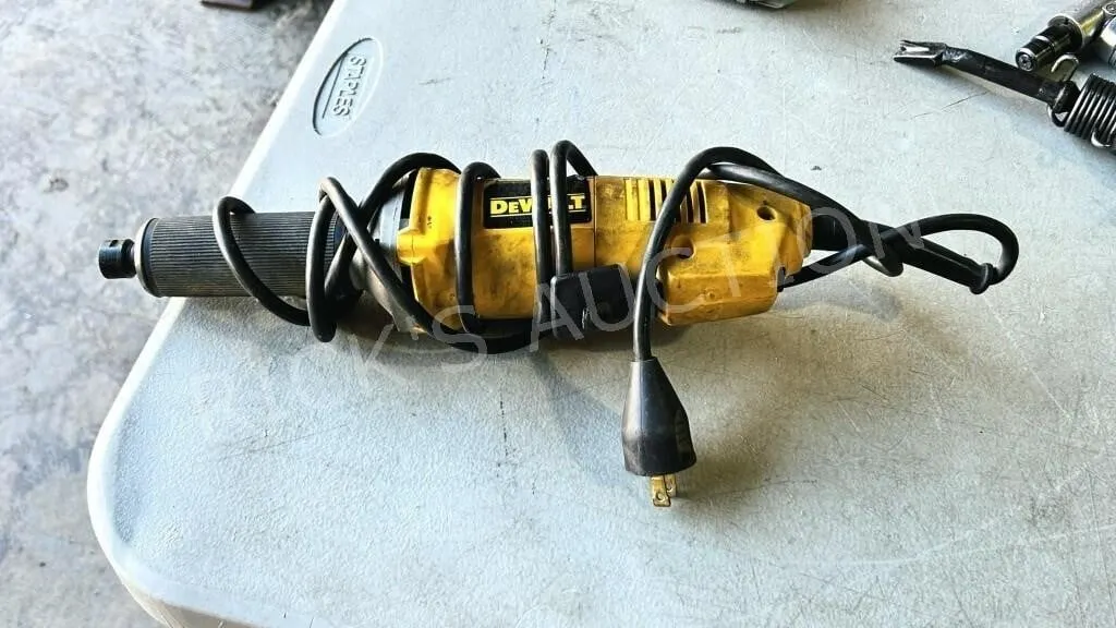 Dewalt Electric 1 1/2 " die grinder , DW887