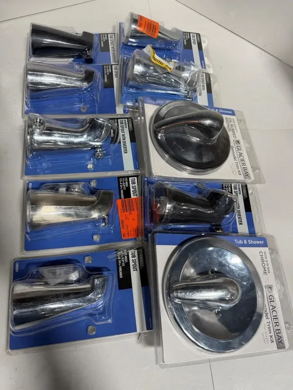 Mixed Lot Of Glacier Bay Everbilt Plumbing Kit
