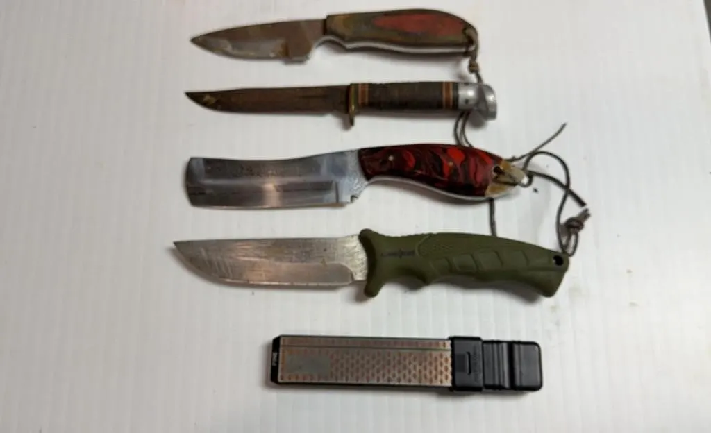 Assorted Fixed Blade Knives