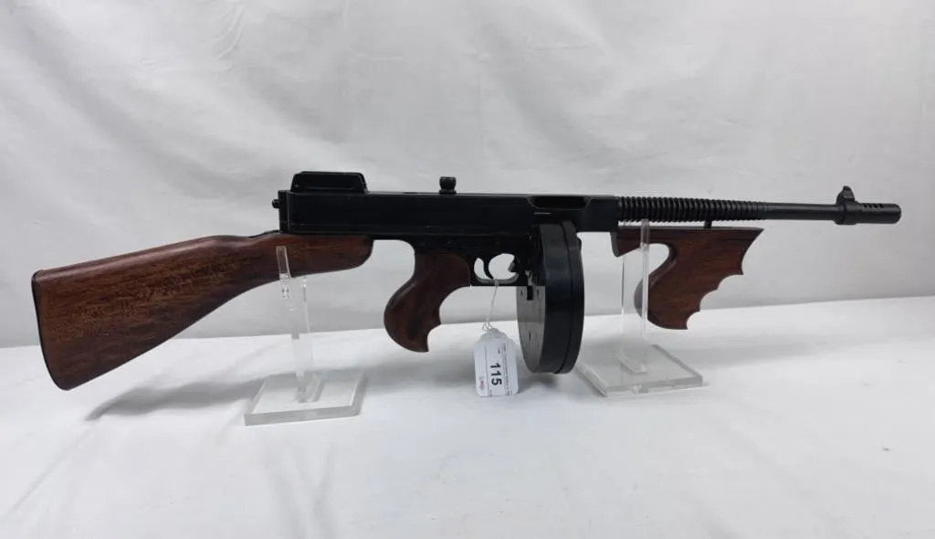 Replica Tommy Gun Prop