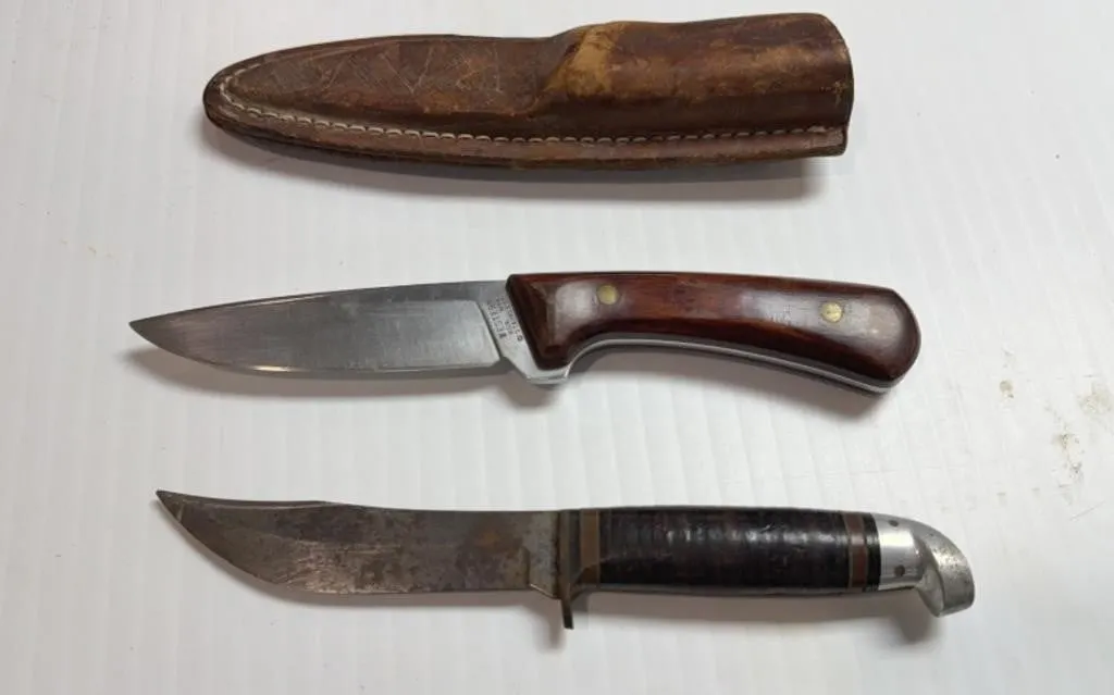 2 Knives