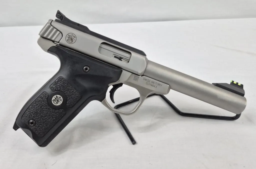 Smith & Wesson SW22 Victory .22LR