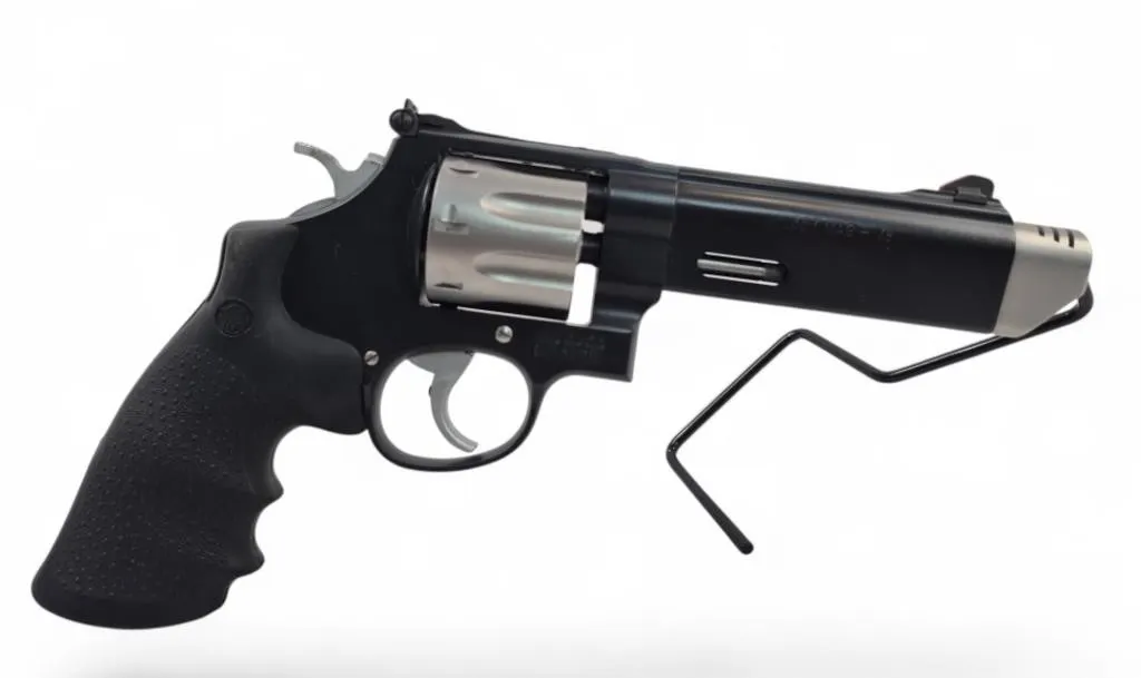 Smith & Wesson Performance Center Model 627 V8