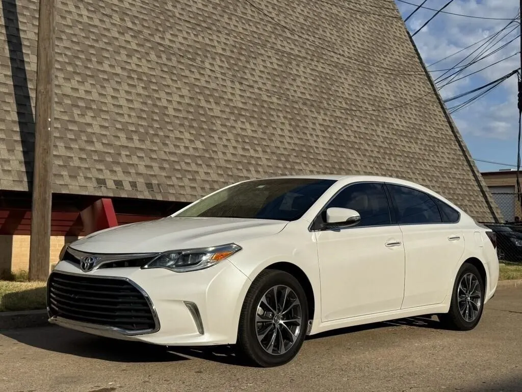 2016 Toyota Avalon XLE