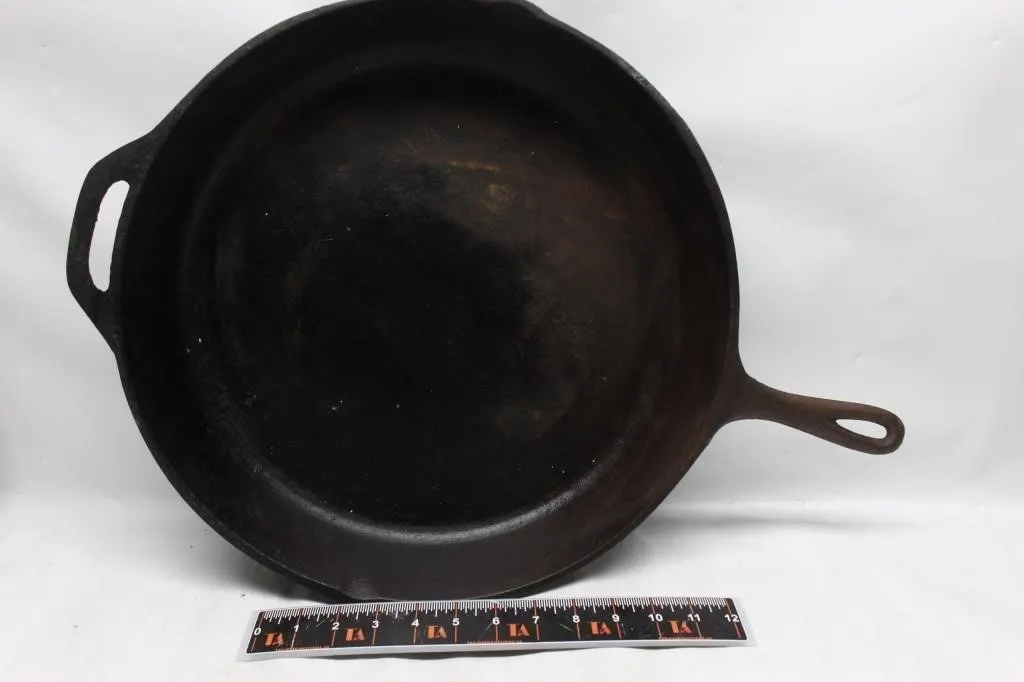 Large Cast Iron Skillet, 15"