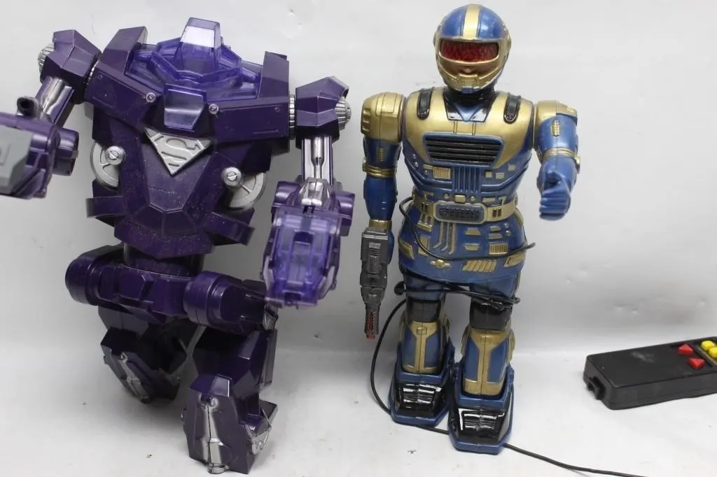 Robot Action Figures with Remote Control (2)