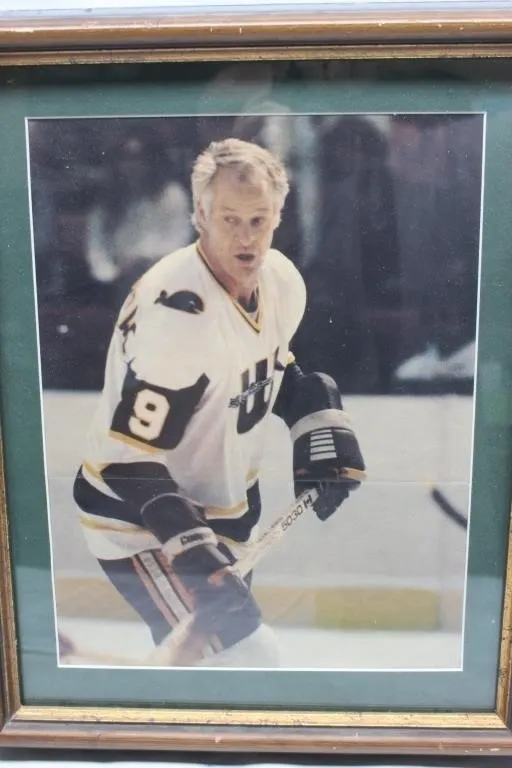 Framed Bobby Hull Hockey Photo
