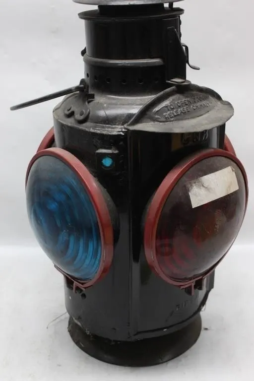 CNR Railroad Switch Lantern w/ Pyrex Globe