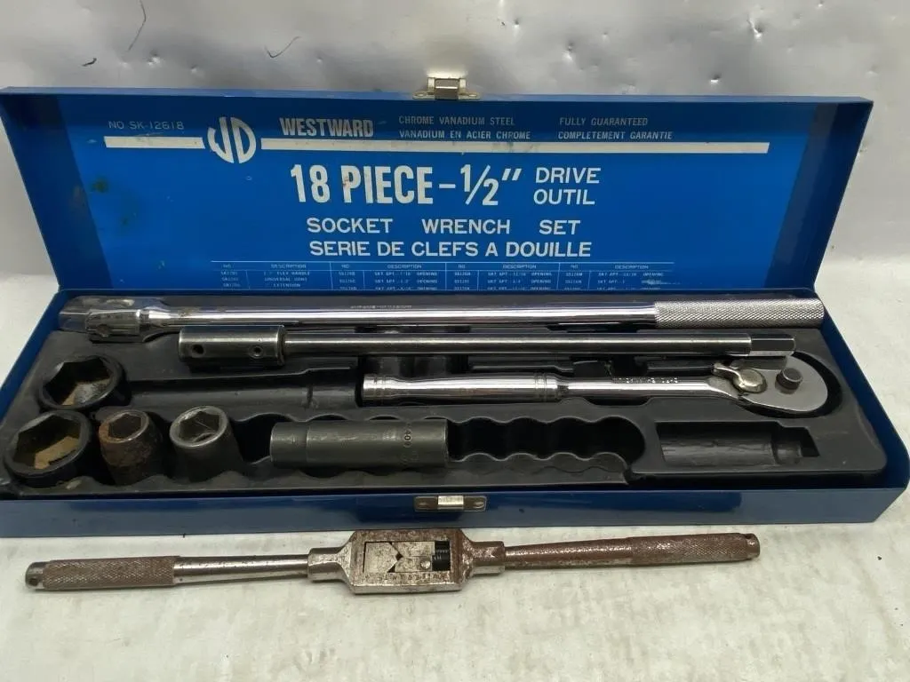 Westward JD 18-Piece 1/2" Drive Socket Wrench Set