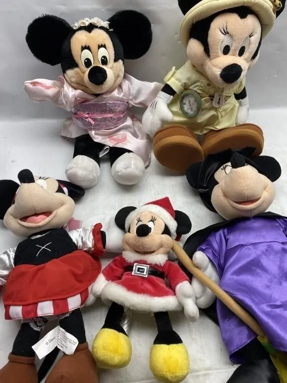 Minnie Mouse Plush Lot