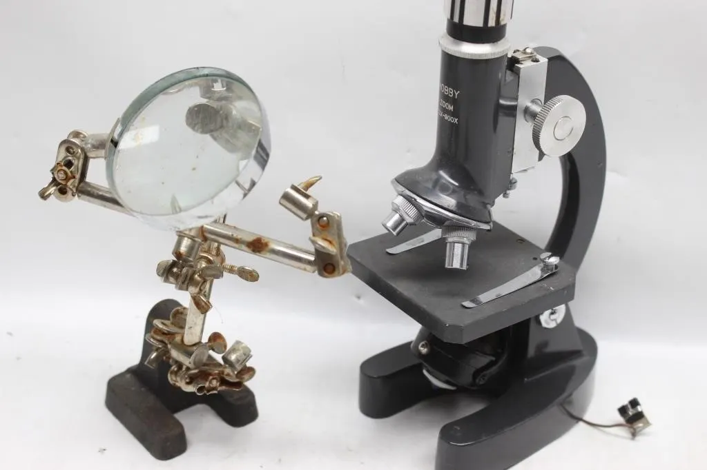 Hobby Zoom 50X-900X Microscope with Helping-Hand