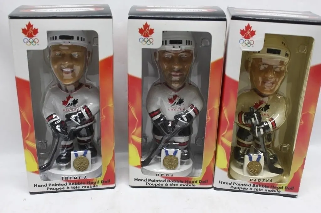 Team Canada Olympic Hockey Bobblehead Dolls (3)