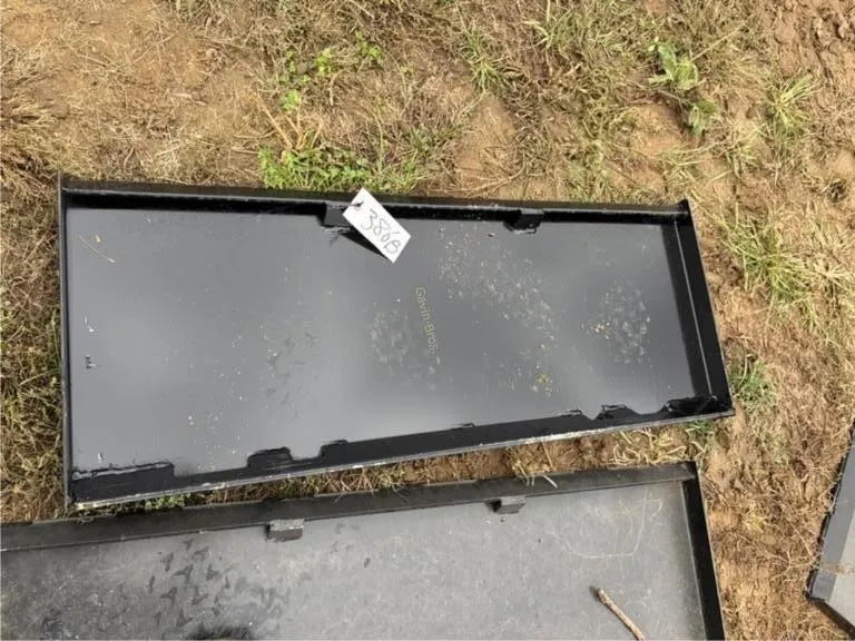Universal Attach Skidsteer Plate