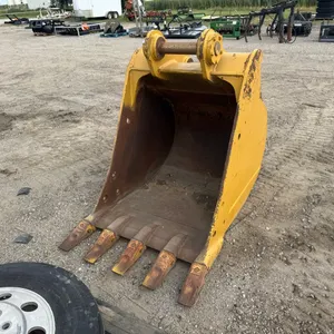 36" HD excavating bucket