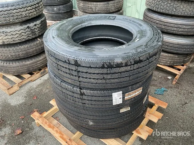 Quantity of (4) New Michelin XZE2 11R22.5 Tires