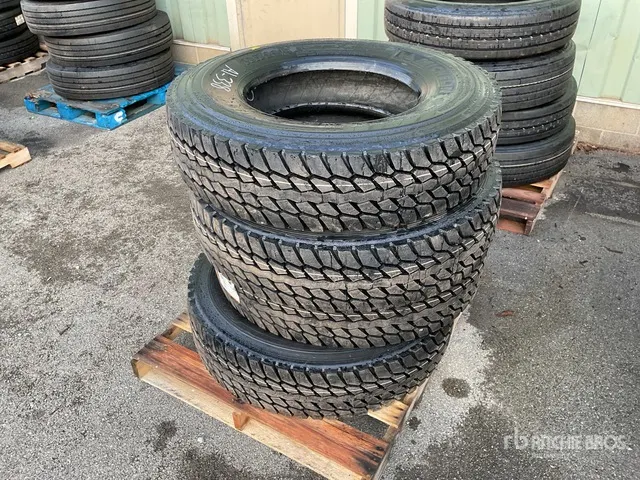 Quantity of (4) New Recapped 11R22.5 Tires