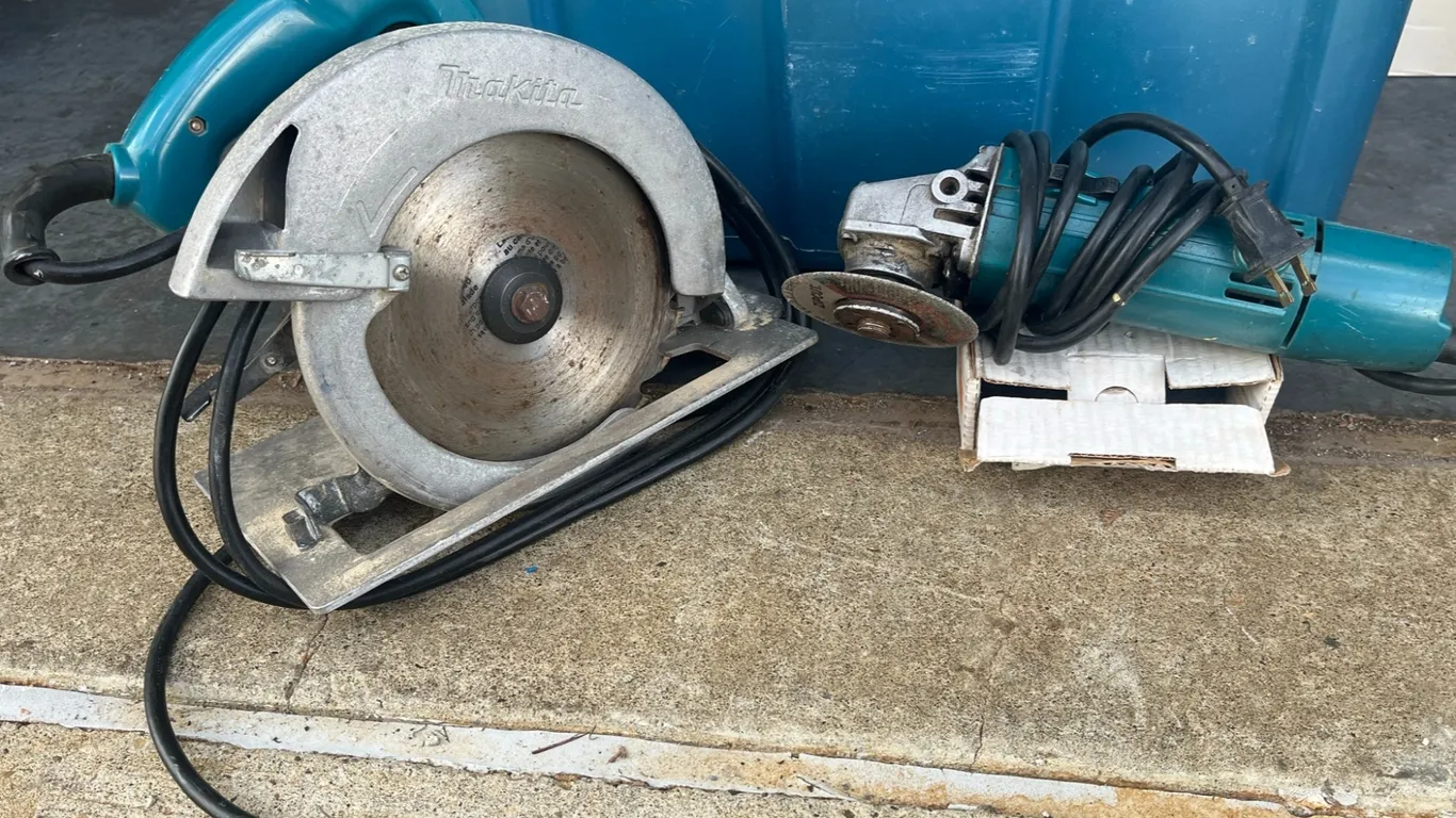 Makita 5007NB 7-1/4" Circular Saw and Makita Angle Grinder