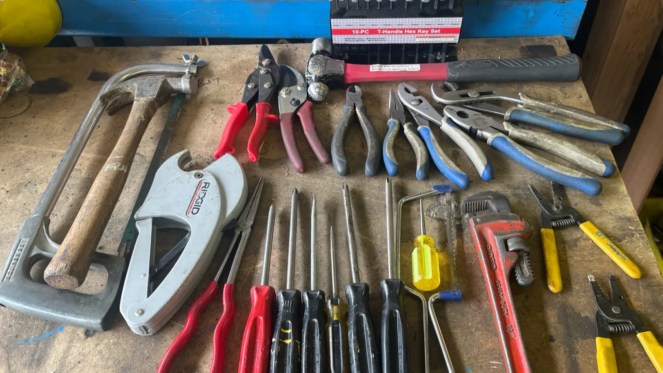 Hand Tools: RIDGID Pipe Cutter, Screwdrivers, T-Handle Hex Set