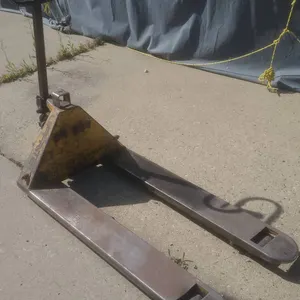 Liftrite L50 Manual Pallet Jack, Made in Canada